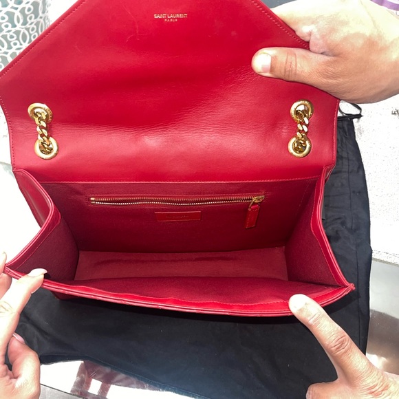 Saint Laurent

ENVELOPE LEATHER CROSSBODY BAG - Picture 13 of 16